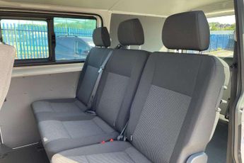Volkswagen Transporter 2.0 TDI 150 Startline Kombi Van DSG