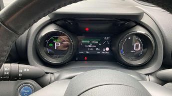 Toyota Yaris 1.5 Hybrid Launch Edition 5dr CVT