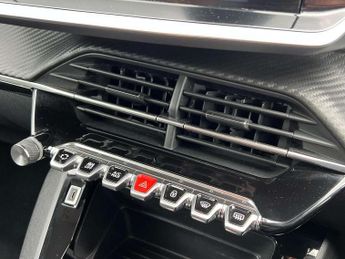 Peugeot 208 1.2 PureTech 100 Active Premium + 5dr EAT8