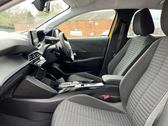 Peugeot 208 1.2 PureTech 100 Active Premium + 5dr EAT8