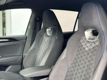 Volkswagen Tiguan 2.0 TDI R-Line 5dr DSG