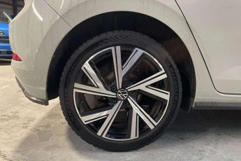 Volkswagen Polo 1.0 TSI 115 R-Line 5dr DSG