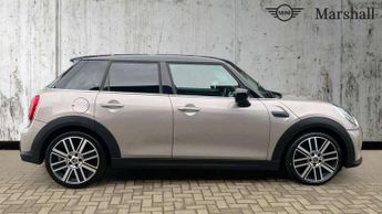 MINI Hatchback 5dr 1.5 Cooper Exclusive 5dr Auto