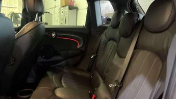 MINI Hatchback 5dr 1.5 Cooper Exclusive 5dr Auto