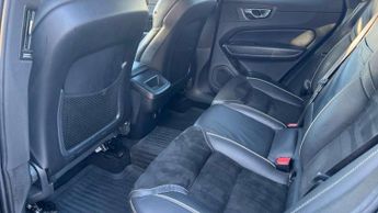 Volvo XC60 2.0 D5 PowerPulse R DESIGN 5dr AWD Geartronic