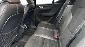 Volvo XC40 2.0 D3 R DESIGN 5dr AWD Geartronic