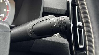 Volvo XC40 2.0 D3 R DESIGN 5dr AWD Geartronic