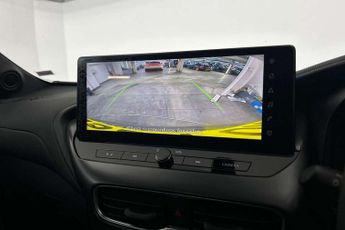 Nissan Juke 1.0 DiG-T N-Connecta 5dr DCT