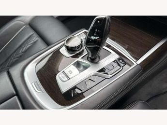BMW 7 Series 745e 4dr Auto
