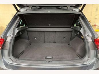 Volkswagen Tiguan 2.0 TSi 230 4Motion SEL 5dr DSG