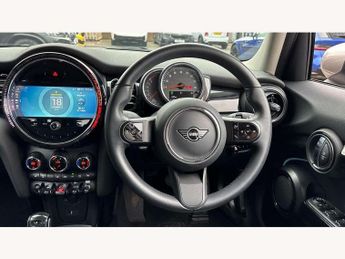 MINI Hatchback 5dr 1.5 Cooper Classic 5dr Auto