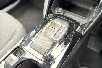 Peugeot 208 1.2 PureTech 100 Allure Premium 5dr EAT8