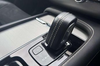 Volvo XC90 2.0 B5D [235] R DESIGN 5dr AWD Geartronic