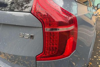 Volvo XC90 2.0 B5D [235] R DESIGN 5dr AWD Geartronic