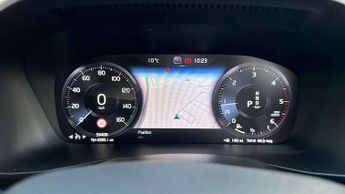 Volvo XC40 2.0 D4 [190] R DESIGN 5dr AWD Geartronic