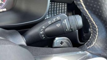 Volvo XC40 2.0 D4 [190] R DESIGN 5dr AWD Geartronic