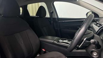 Hyundai Tucson 1.6 TGDi Hybrid 230 SE Connect 5dr 2WD Auto