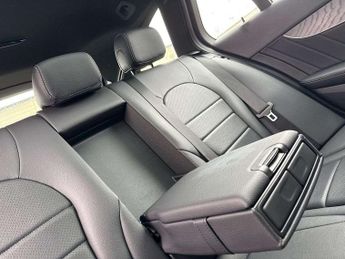 Mercedes-Benz C-Class Estate C220d AMG Line Premium 5dr 9G-Tronic