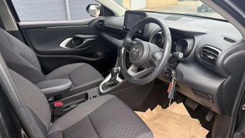 Toyota Yaris 1.5 Hybrid Design 5dr CVT