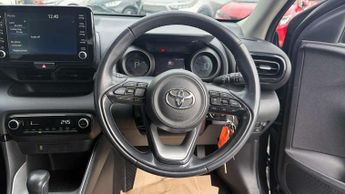 Toyota Yaris 1.5 Hybrid Design 5dr CVT