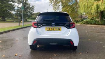 Toyota Yaris 1.5 Hybrid Design 5dr CVT