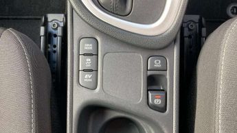 Toyota Yaris 1.5 Hybrid Design 5dr CVT