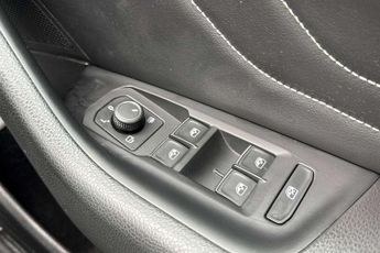 Volkswagen Passat Estate 2.0 TDI SCR 190 R-Line 5dr DSG