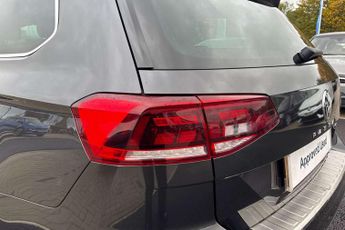 Volkswagen Passat Estate 2.0 TDI SCR 190 R-Line 5dr DSG