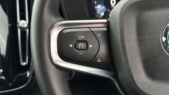 Volvo XC40 1.5 T3 [163] R DESIGN 5dr Geartronic