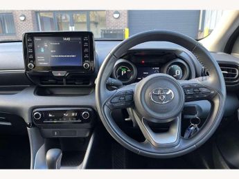 Toyota Yaris 1.5 Hybrid Design 5dr CVT