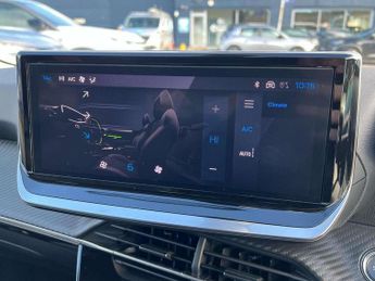 Peugeot 208 1.2 Hybrid 100 Allure 5dr e-DSC6