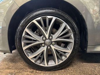 Toyota Yaris 1.5 Hybrid Excel 5dr CVT