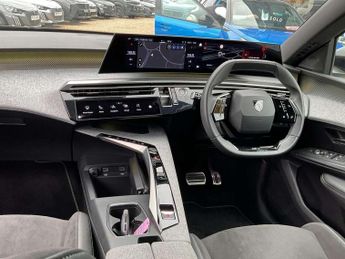 Peugeot 3008 1.2 Hybrid 136 GT 5dr e-DSC6