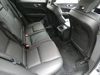 Volvo XC60 2.0 B4D Momentum Pro 5dr AWD Geartronic