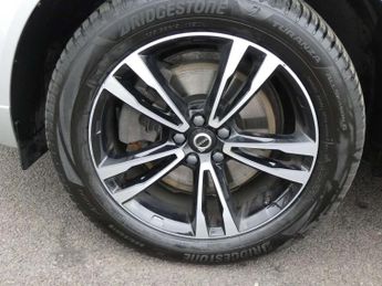 Volvo XC60 2.0 B4D Momentum Pro 5dr AWD Geartronic