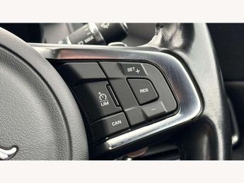 Jaguar XE 2.0 Ingenium R-Sport 4dr Auto