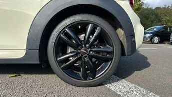MINI Hatchback 2.0 Cooper S Sport II 3dr Auto