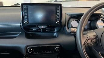 Toyota Yaris 1.5 Hybrid Design 5dr CVT