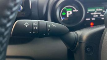 Toyota Yaris 1.5 Hybrid Design 5dr CVT