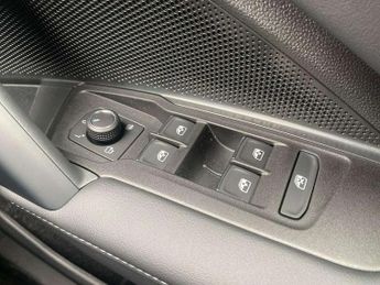 Volkswagen Tiguan 1.5 eTSI 150 R-Line 5dr DSG