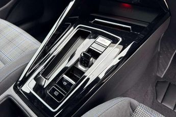 Volkswagen Golf GTE 1.4 TSI GTE 5dr DSG