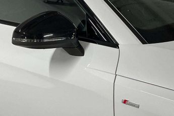 Audi A4 Avant 40 TFSI 204 Black Edition 5dr S Tronic