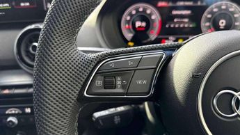 Audi Q2 35 TFSI Black Edition 5dr S Tronic