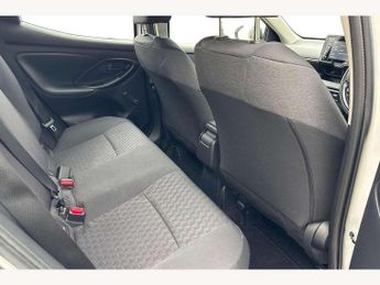 Toyota Yaris 1.5 Hybrid Icon 5dr CVT