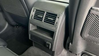 Jaguar F-Pace 2.0 D200 R-Dynamic SE Black 5dr Auto AWD