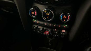 MINI Hatchback 5dr 1.5 Cooper Sport 5dr Auto [Comfort/Nav Pack]