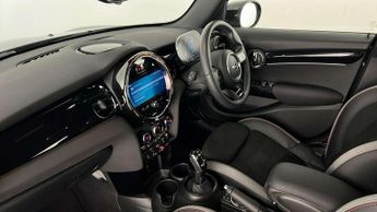 MINI Hatchback 5dr 1.5 Cooper Sport 5dr Auto [Comfort/Nav Pack]