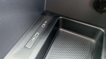 Volkswagen Caddy 2.0 TDI 122PS Commerce Plus Van DSG [Tech Pack]