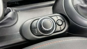 MINI Hatchback 5dr 1.5 Cooper Classic 5dr Auto