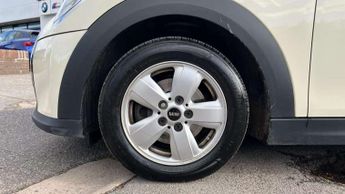 MINI Hatchback 5dr 1.5 Cooper Classic 5dr Auto